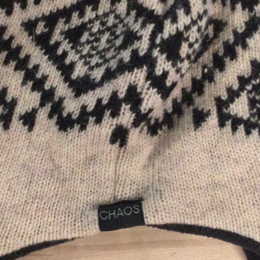 Chaos Women's Black and Cream Knit Hat